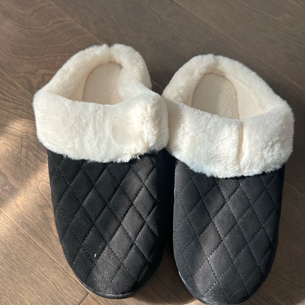 Elegant Black Quilted Women's Loafers
